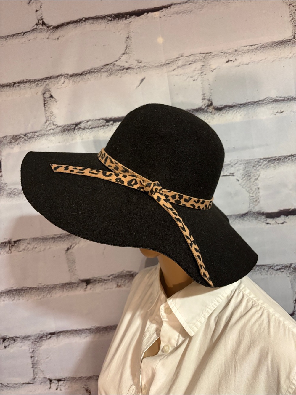 Vintage Jessica McClintock Black Wool Hat With Leopard Print